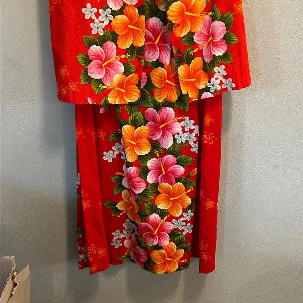 UI Maikai Vintage Hawaiian Midi Dress and Shirt Matching Set Red Floral